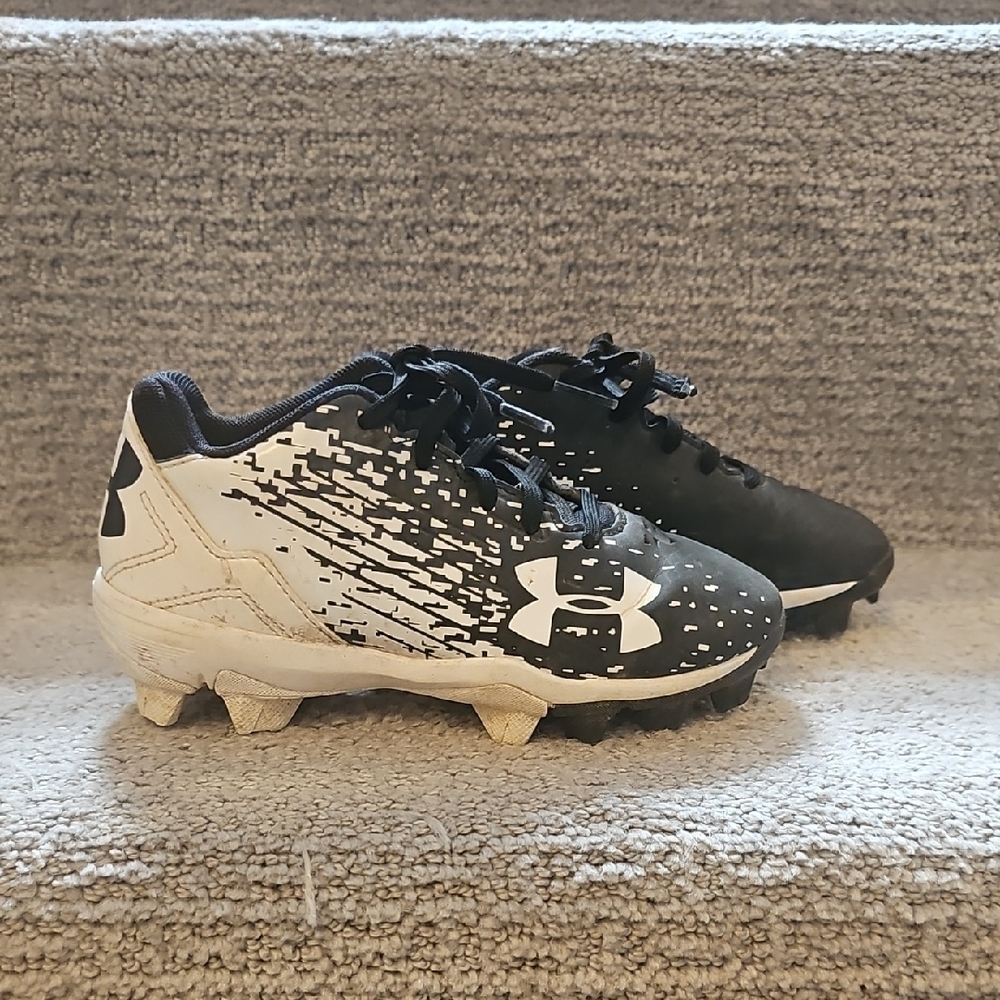 Under Armour Kids Black and White Baseball Cleats